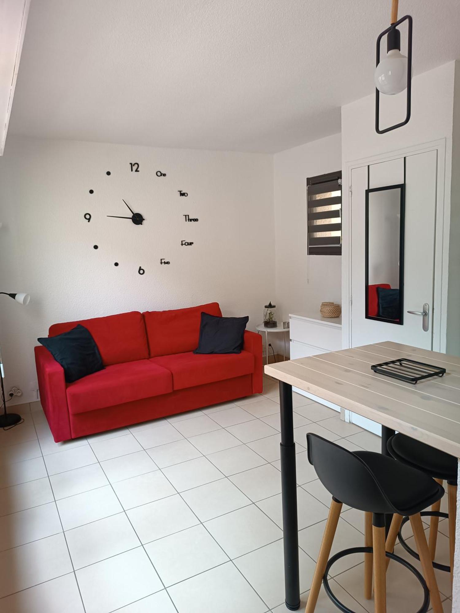Studio Renove Dans Residence De Vacances Avec Grande Piscine Chauffee, Parking Et Terrasse Агд Экстерьер фото